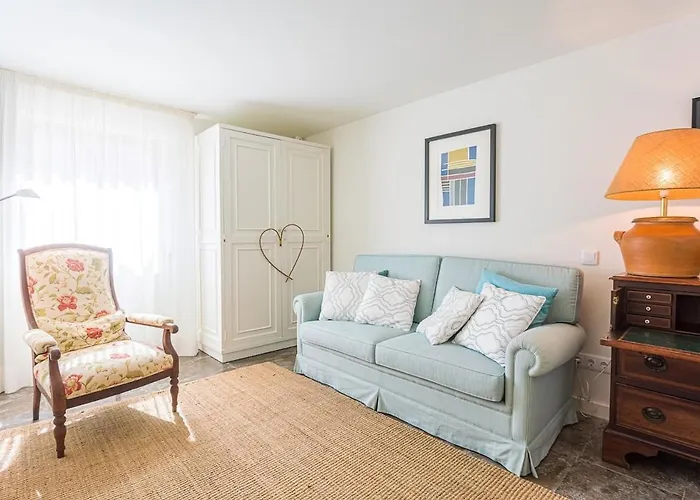 Willa Santamaria Colares